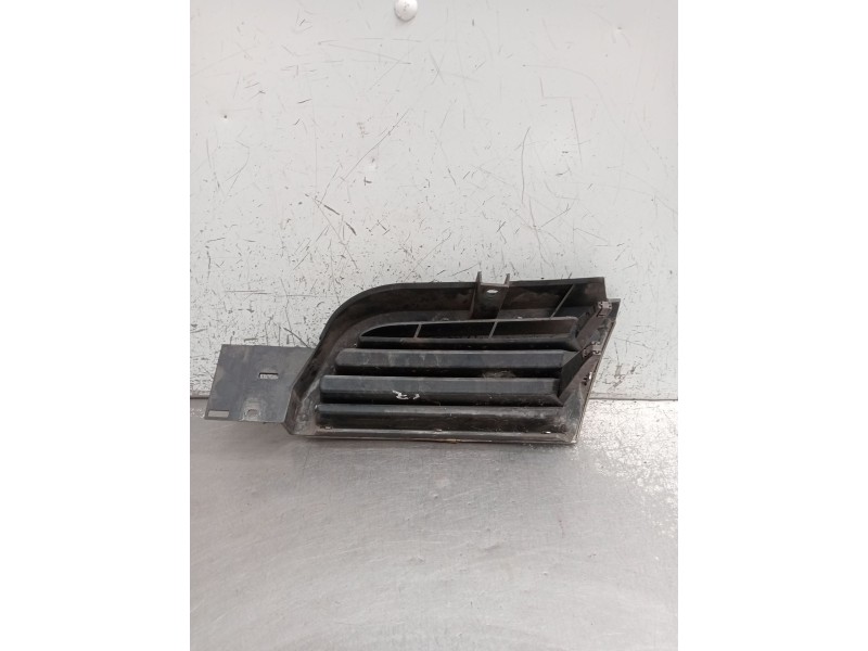 Recambio de rejilla delantera para mitsubishi carisma (da_) 1.8 16v gdi (da2a) referencia OEM IAM  IZQUIERDO 1999