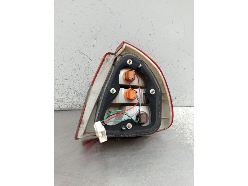 Recambio de piloto trasero izquierdo para mitsubishi carisma (da_) 1.8 16v gdi (da2a) referencia OEM IAM   1999