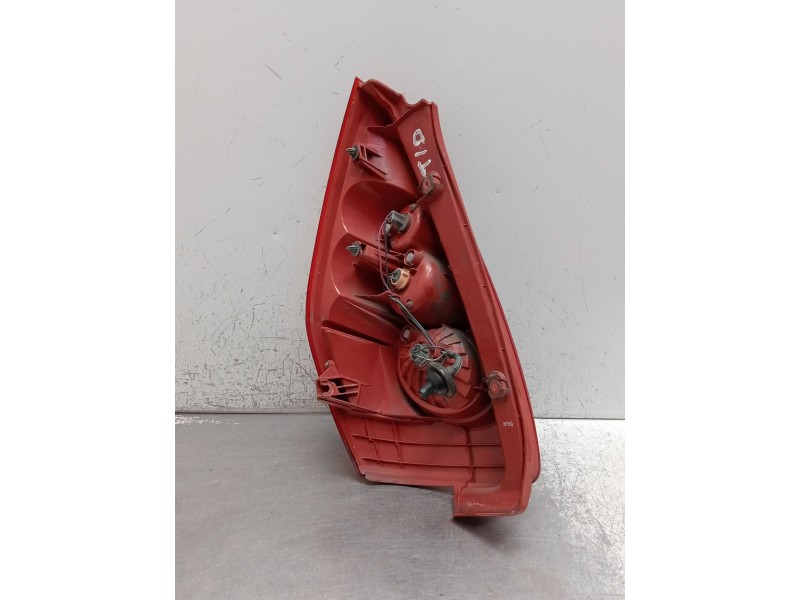Recambio de piloto trasero derecho para mazda 5 (cr) 2.0 cd (cr19) referencia OEM IAM   2005