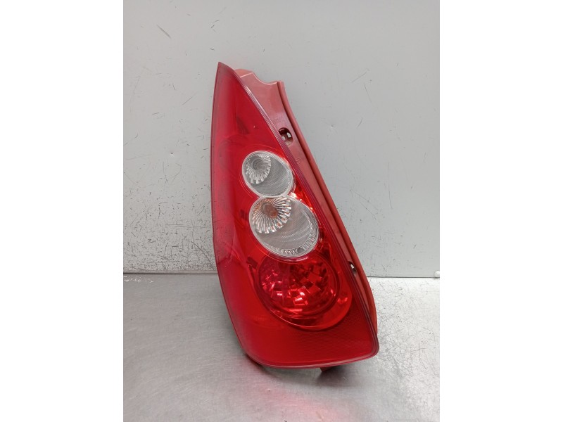 Recambio de piloto trasero izquierdo para mazda 5 (cr) 2.0 cd (cr19) referencia OEM IAM   2005