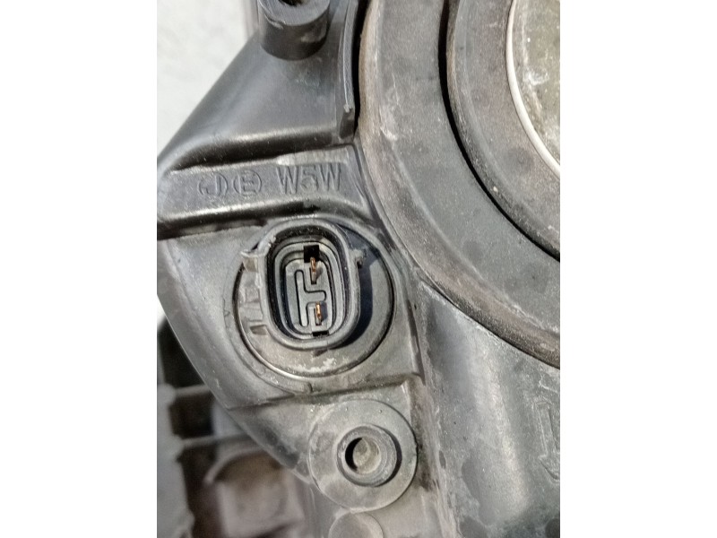 Recambio de faro derecho para mazda 5 (cr) 2.0 cd (cr19) referencia OEM IAM   2005