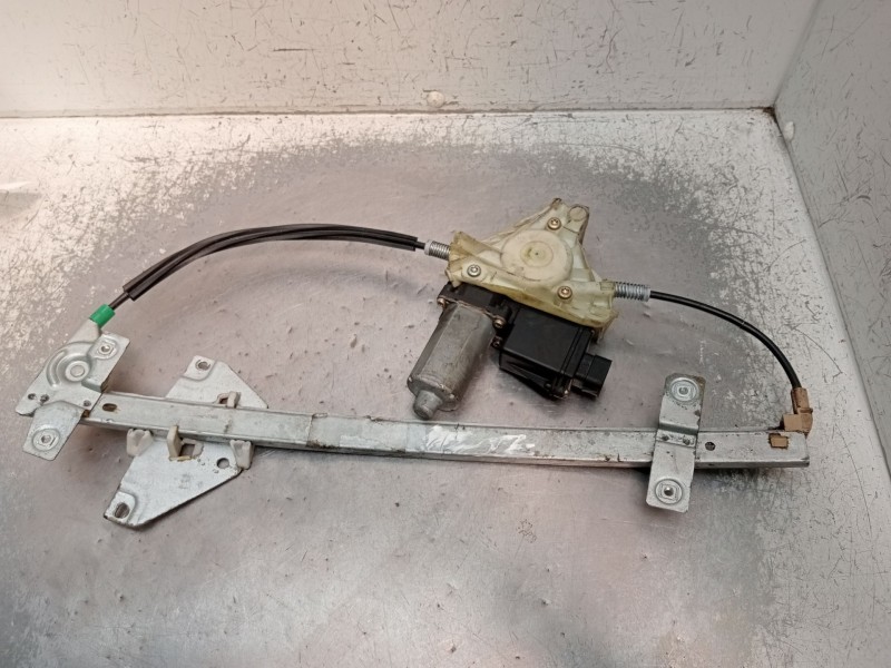 Recambio de elevalunas delantero izquierdo para mitsubishi carisma (da_) 1.8 16v gdi (da2a) referencia OEM IAM 0130821788  1999