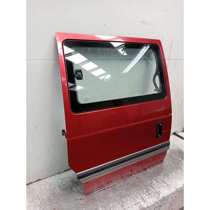 Recambio de puerta lateral corredera derecha para chrysler voyager ii (es) 2.5 td referencia OEM IAM   