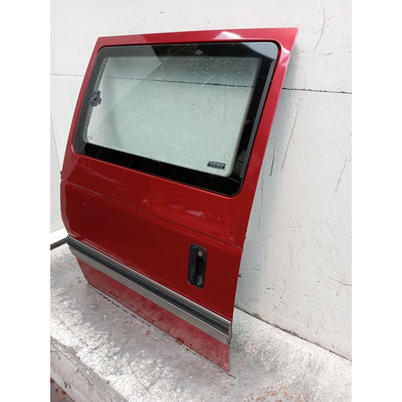 Recambio de puerta lateral corredera derecha para chrysler voyager ii (es) 2.5 td referencia OEM IAM   