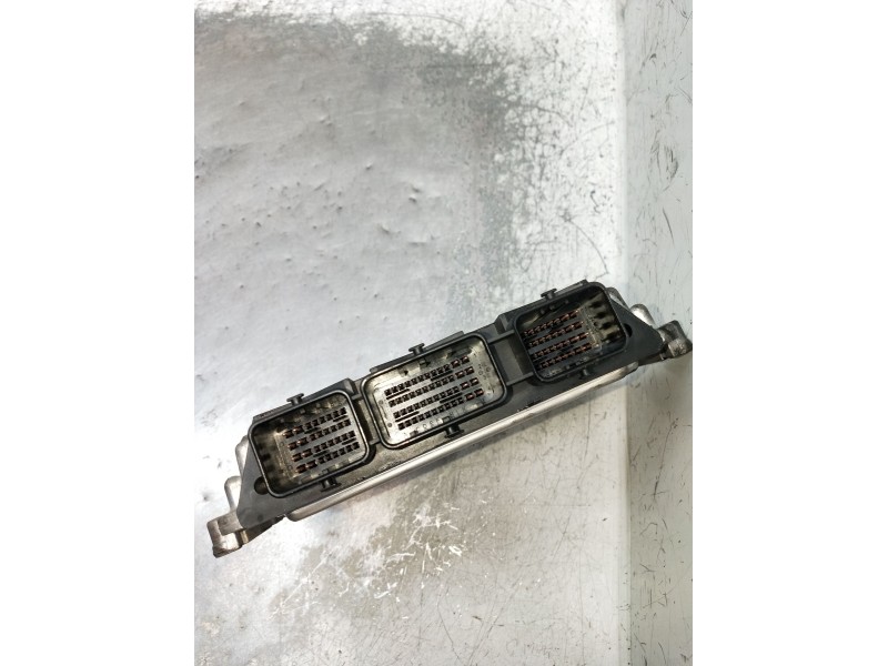 Recambio de centralita motor uce para volvo c30 (533) 1.6 d referencia OEM IAM 0281011755 4N5112A650BB 31211076 2007