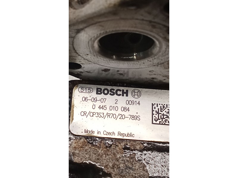 Recambio de bomba inyeccion para jeep cherokee (kj) 2.8 crd 4x4 referencia OEM IAM 0445010084 CRCP3SR7020789S BOSCH