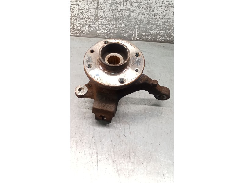 Recambio de mangueta delantera izquierda para nissan micra iii (k12) 1.2 16v referencia OEM IAM   05