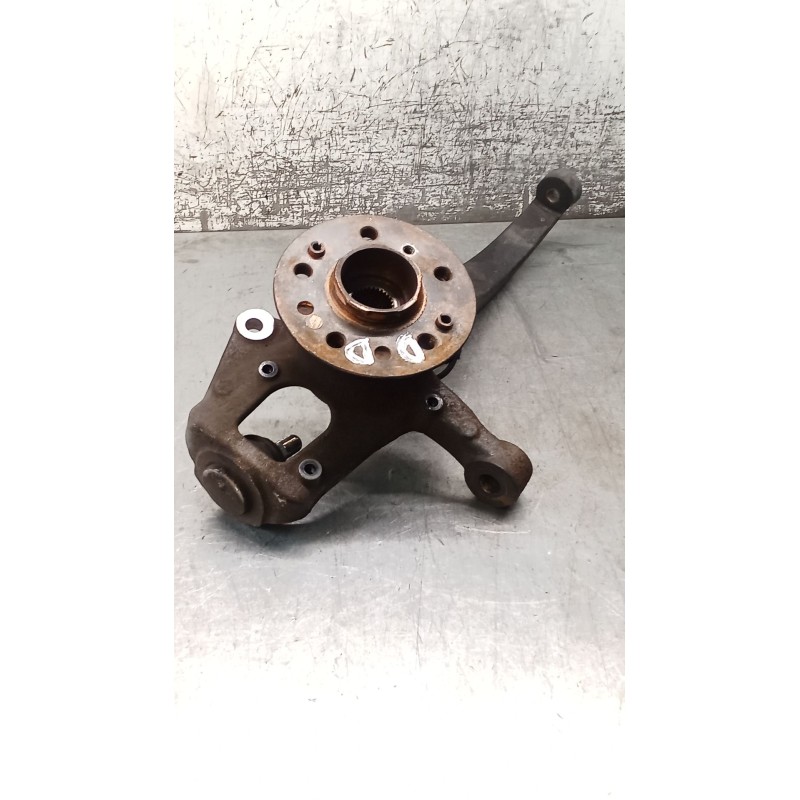 Recambio de mangueta delantera derecha para mercedes-benz clase m (w164) ml 320 cdi 4-matic (164.122) referencia OEM IAM 060643C