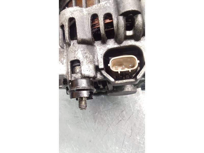 Recambio de alternador para mazda 5 (cr) 2.0 cd (cr19) referencia OEM IAM A3TB6581 90A 05