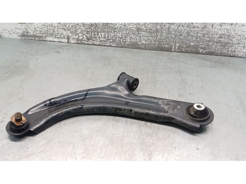 Recambio de brazo suspension inferior delantero izquierdo para nissan micra iii (k12) 1.2 16v referencia OEM IAM   05