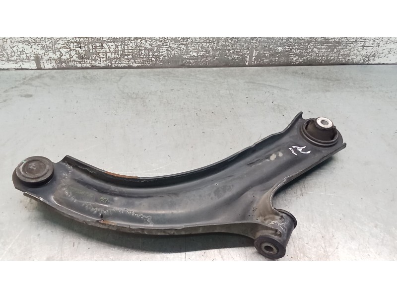 Recambio de brazo suspension inferior delantero izquierdo para nissan micra iii (k12) 1.2 16v referencia OEM IAM   05