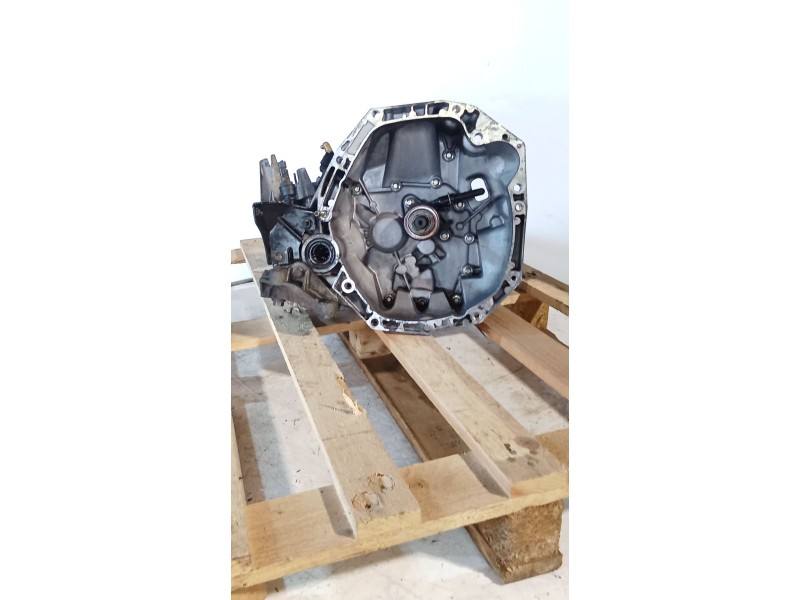 Recambio de caja cambios para renault kangoo (kc0/1_) 1.5 dci referencia OEM IAM JR5116 5V A010329