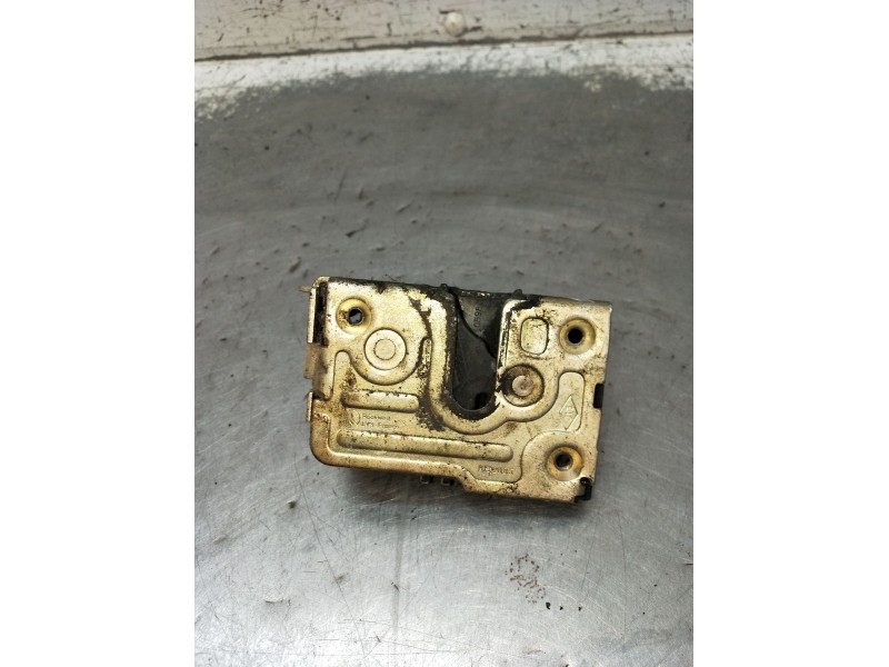 Recambio de motor cierre centralizado delantero izquierdo para renault master ii furgoneta (fd) 2.8 dti referencia OEM IAM  6P 1