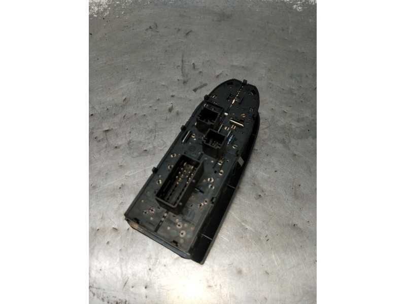 Recambio de mando elevalunas delantero izquierdo para peugeot 406 (8b) 1.8 16v referencia OEM IAM  4P 1999