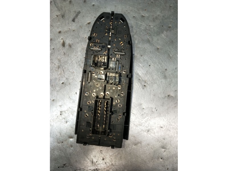Recambio de mando elevalunas delantero izquierdo para peugeot 406 (8b) 1.8 16v referencia OEM IAM  4P 1999