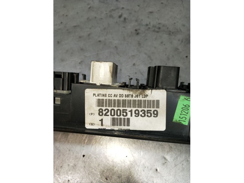 Recambio de mando elevalunas delantero izquierdo para renault espace iv (jk0/1_) 2.0 dci (jk02, jk03) referencia OEM IAM 8200519