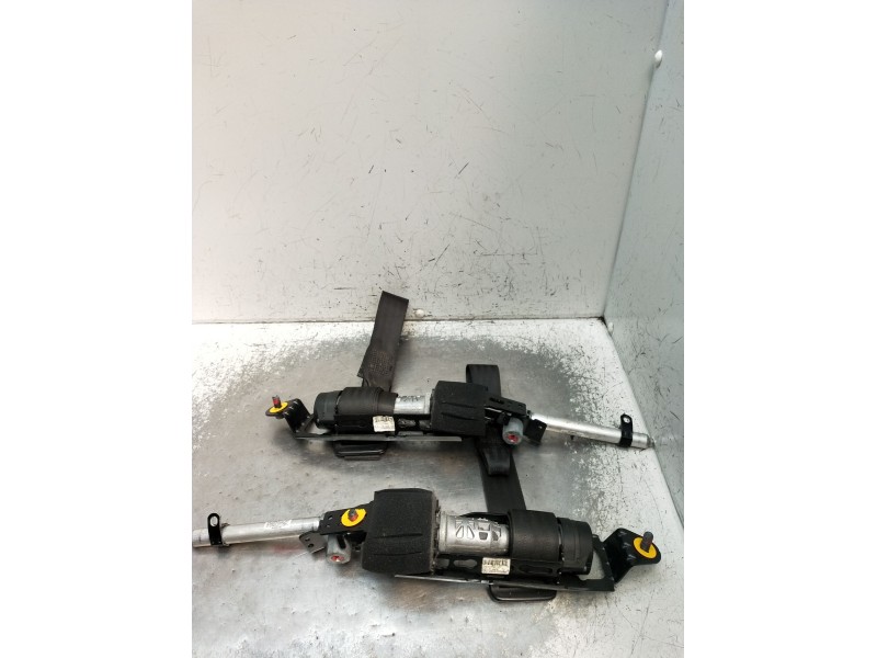 Recambio de juego cinturones delantero para volvo c30 (533) 1.6 d referencia OEM IAM  3P 2007