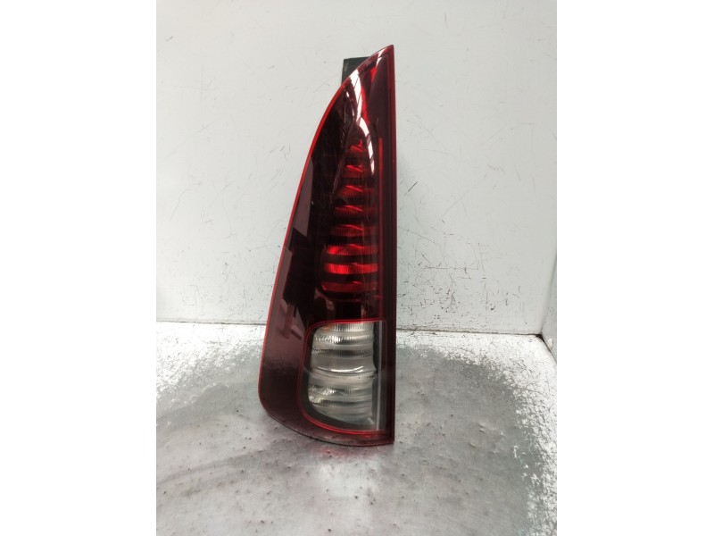 Recambio de piloto trasero izquierdo para renault espace iv (jk0/1_) 2.0 dci (jk02, jk03) referencia OEM IAM   2006