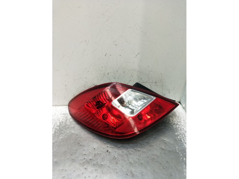 Recambio de piloto trasero izquierdo para opel corsa d (s07) 1.4 (l08, l68) referencia OEM IAM 13269050 89318811 2006