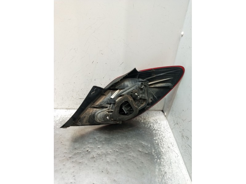 Recambio de piloto trasero izquierdo para opel corsa d (s07) 1.4 (l08, l68) referencia OEM IAM 13269050 89318811 2006