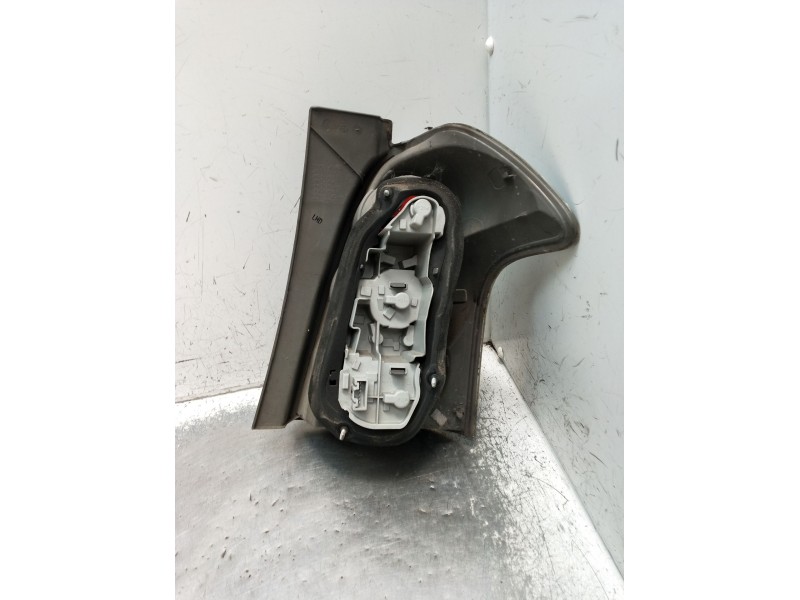 Recambio de piloto trasero izquierdo para toyota corolla verso (zer_, zze12_, r1_) 2.0 d-4d (cur10_) referencia OEM IAM   2004
