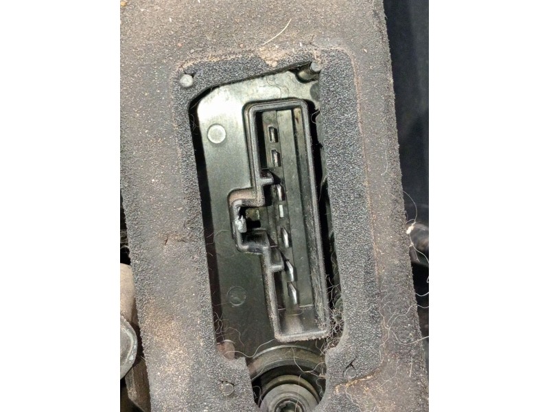 Recambio de piloto trasero izquierdo para ford focus c-max (dm2) 1.6 tdci referencia OEM IAM   2003