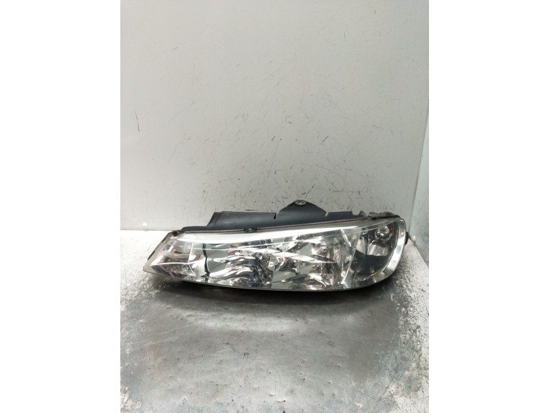 Recambio de faro izquierdo para peugeot 406 (8b) 1.8 16v referencia OEM IAM 9630423277 0301175001 1999