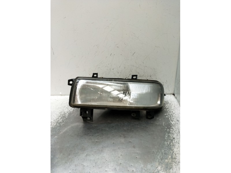 Recambio de faro izquierdo para renault master ii furgoneta (fd) 2.8 dti referencia OEM IAM 38210999R  1998