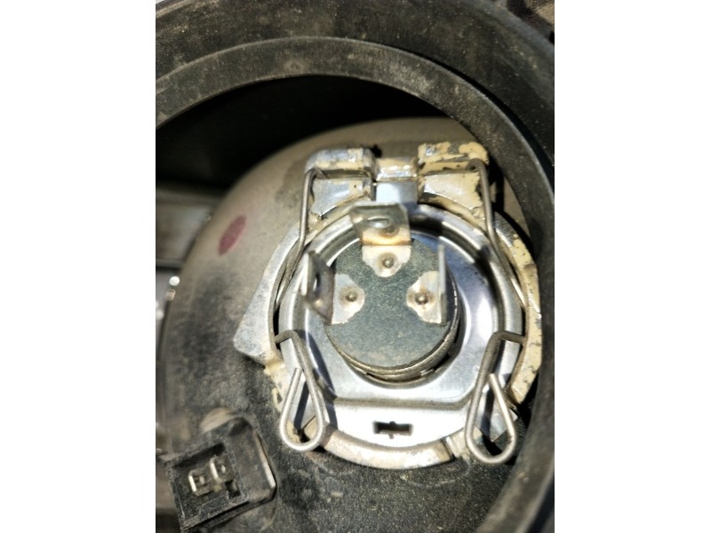 Recambio de faro izquierdo para renault master ii furgoneta (fd) 2.8 dti referencia OEM IAM 38210999R  1998