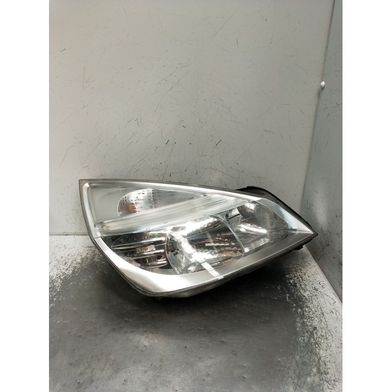 Recambio de faro derecho para renault espace iv (jk0/1_) 2.0 dci (jk02, jk03) referencia OEM IAM 8200394704  2006