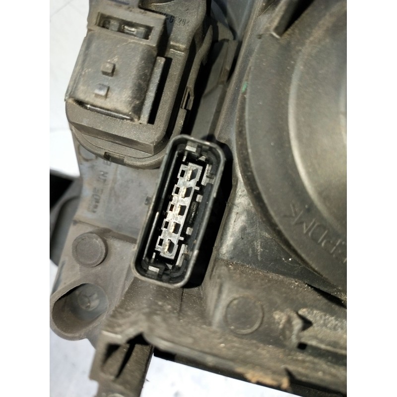 Recambio de faro derecho para renault espace iv (jk0/1_) 2.0 dci (jk02, jk03) referencia OEM IAM 8200394704  2006