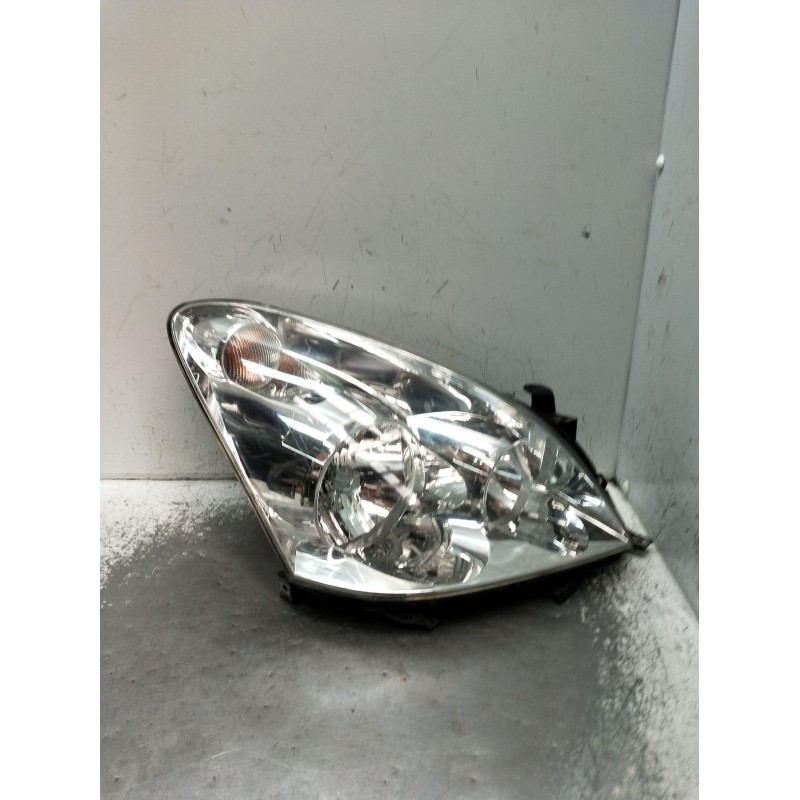 Recambio de faro derecho para toyota corolla verso (zer_, zze12_, r1_) 2.0 d-4d (cur10_) referencia OEM IAM   2004
