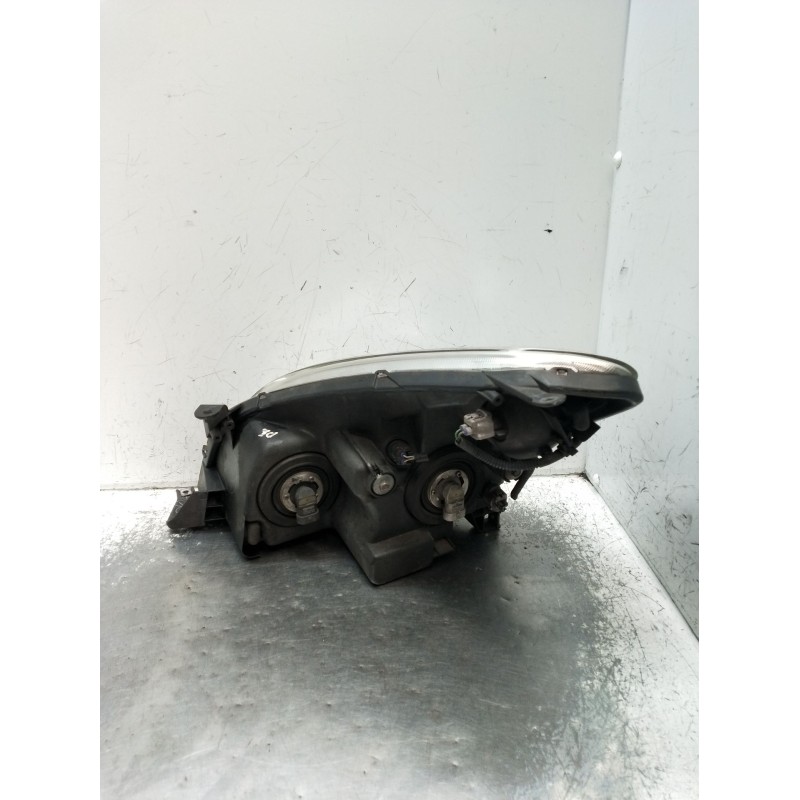 Recambio de faro derecho para toyota corolla verso (zer_, zze12_, r1_) 2.0 d-4d (cur10_) referencia OEM IAM   2004