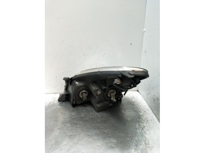 Recambio de faro derecho para toyota corolla verso (zer_, zze12_, r1_) 2.0 d-4d (cur10_) referencia OEM IAM   2004