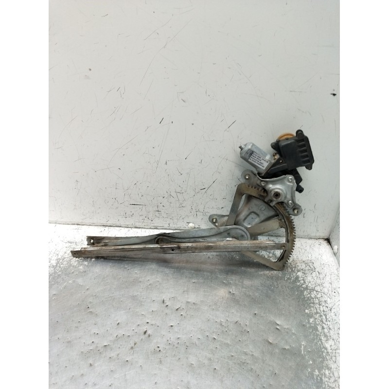 Recambio de elevalunas delantero derecho para toyota corolla verso (zer_, zze12_, r1_) 2.0 d-4d (cur10_) referencia OEM IAM 9972