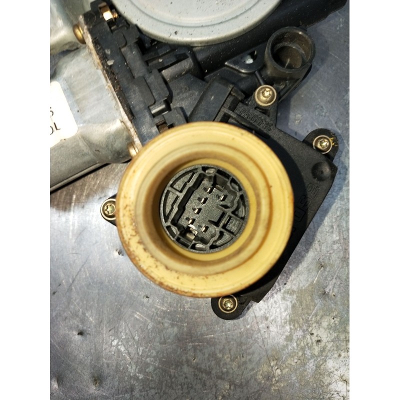 Recambio de elevalunas delantero derecho para toyota corolla verso (zer_, zze12_, r1_) 2.0 d-4d (cur10_) referencia OEM IAM 9972