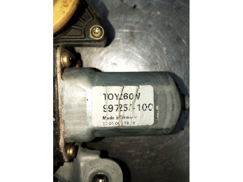 Recambio de elevalunas delantero derecho para toyota corolla verso (zer_, zze12_, r1_) 2.0 d-4d (cur10_) referencia OEM IAM 9972