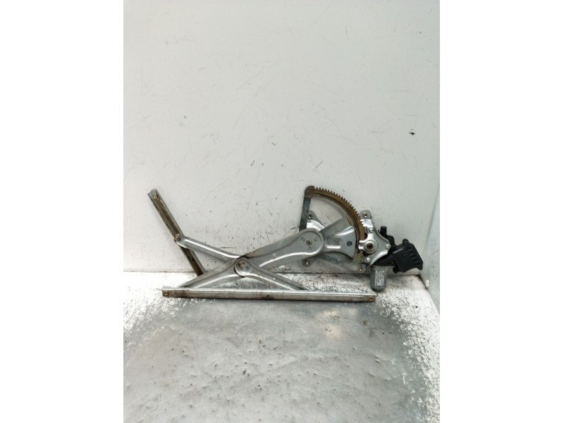 Recambio de elevalunas delantero izquierdo para toyota corolla verso (zer_, zze12_, r1_) 2.0 d-4d (cur10_) referencia OEM IAM 99