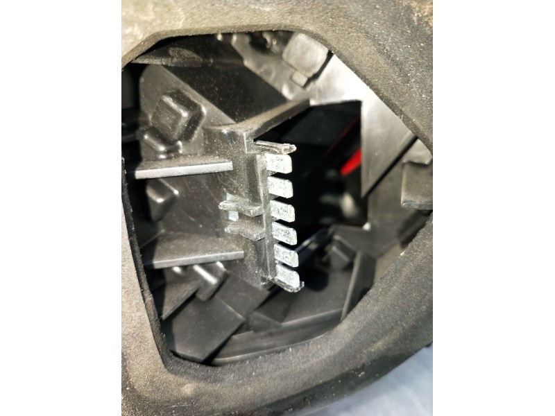 Recambio de piloto trasero derecho para opel corsa d (s07) 1.4 (l08, l68) referencia OEM IAM 13269051 89318821 2006