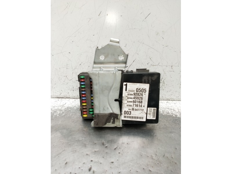 Recambio de caja reles / fusibles para renault espace iv (jk0/1_) 2.0 dci (jk02, jk03) referencia OEM IAM 8200692826 8200645926 