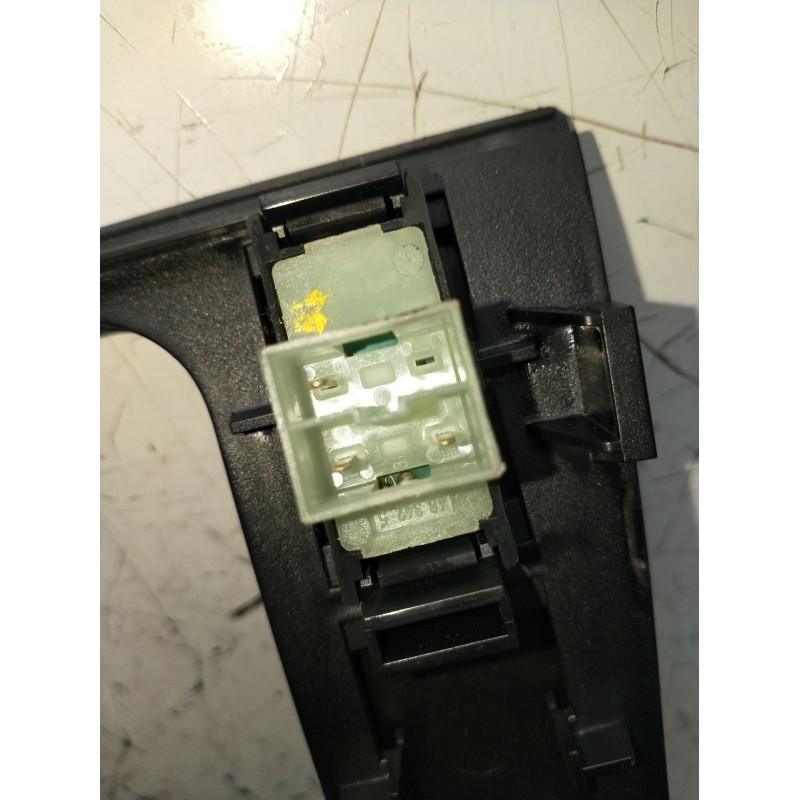 Recambio de mando elevalunas delantero izquierdo para mercedes-benz clk (c208) clk 320 (208.365) referencia OEM IAM 2088202910 0