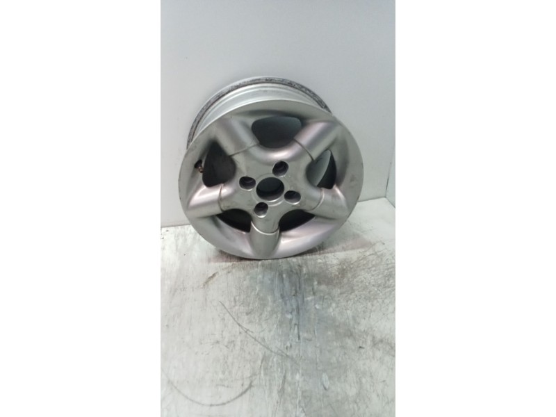 Recambio de juego llantas para renault clio i (b/c57_, 5/357_) 1.9 d (b/c/s576, b/c/s57l) referencia OEM IAM 6J14H2 ET33 