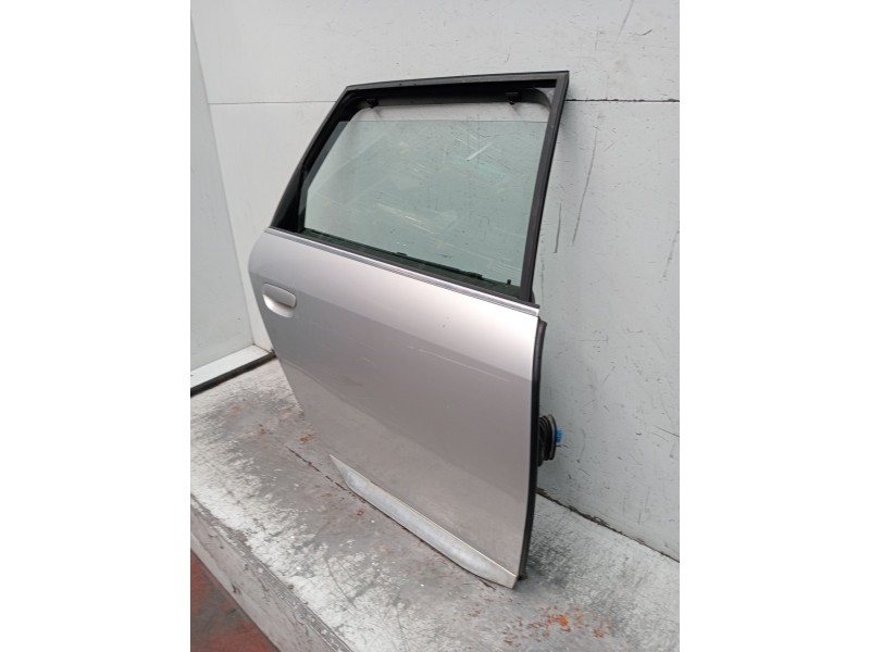 Recambio de puerta trasera derecha para audi allroad c5 (4bh) 2.5 tdi quattro referencia OEM IAM  5P 2000