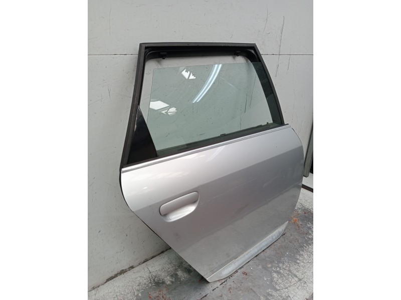 Recambio de puerta trasera derecha para audi allroad c5 (4bh) 2.5 tdi quattro referencia OEM IAM  5P 2000