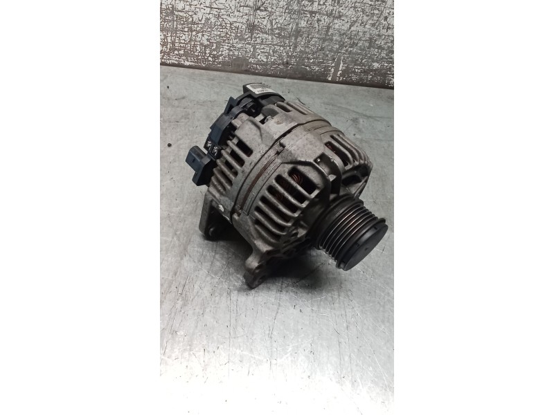 Recambio de alternador para seat ibiza ii (6k1) 1.9 tdi referencia OEM IAM 038903023K 0124315001 70A