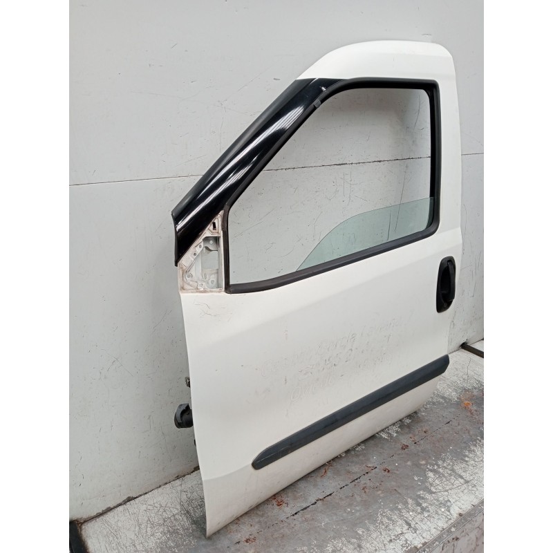 Recambio de puerta delantera izquierda para fiat doblo cargo (263_) 1.3 d multijet (263wxu1a) referencia OEM IAM   