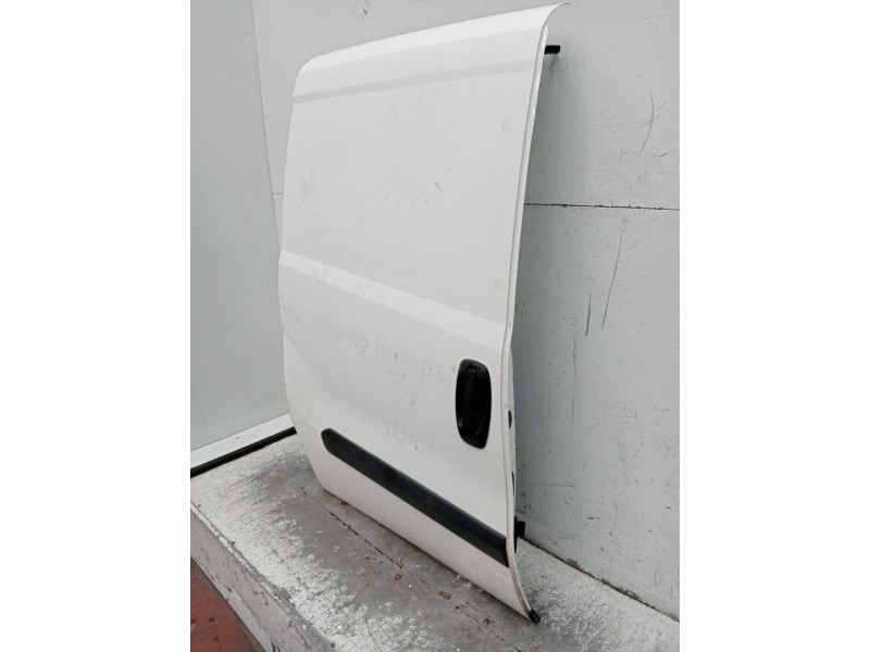Recambio de puerta lateral corredera derecha para fiat doblo cargo (263_) 1.3 d multijet (263wxu1a) referencia OEM IAM   