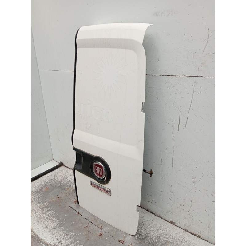 Recambio de puerta trasera derecha para fiat doblo cargo (263_) 1.3 d multijet (263wxu1a) referencia OEM IAM   