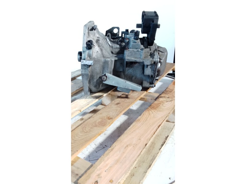 Recambio de caja cambios para chrysler voyager ii (es) 2.5 td referencia OEM IAM A568 4600436 5V 111793 385