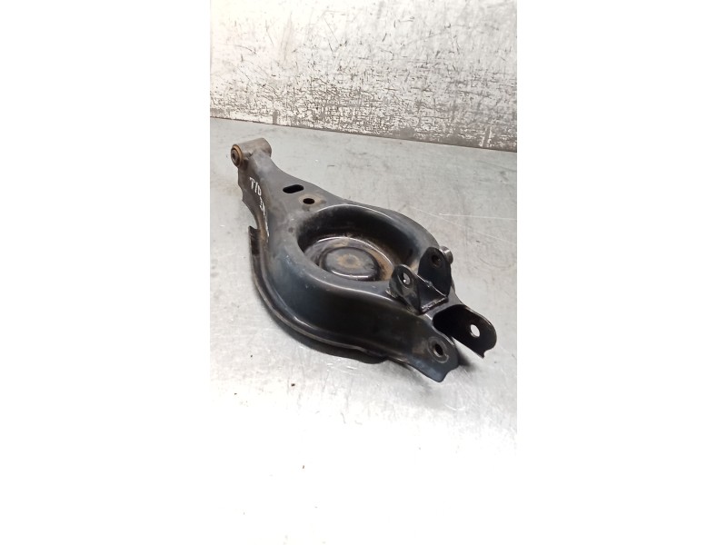 Recambio de brazo suspension inferior trasero derecho para chevrolet captiva (c100, c140) 2.0 d 4wd referencia OEM IAM  POSTERIO